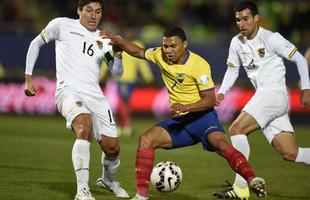 Fotos da vitria da Bolvia sobre o Equador por 3 a 2, em jogo vlido pelo Grupo A da Copa Amrica