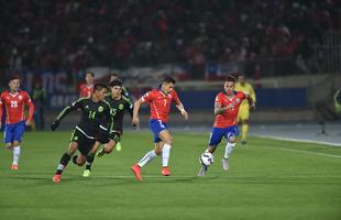 Imagens do empate entre Chile e Mxico, por 3 a 3, em Santiago