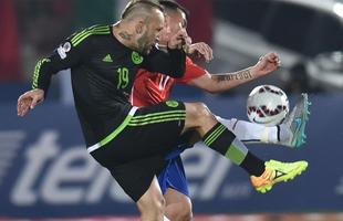 Imagens do empate entre Chile e Mxico, por 3 a 3, em Santiago