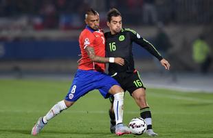 Imagens do empate entre Chile e Mxico, por 3 a 3, em Santiago