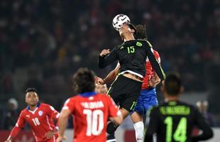 Imagens do empate entre Chile e Mxico, por 3 a 3, em Santiago