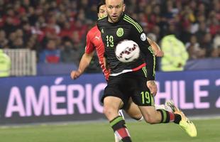 Imagens do empate entre Chile e Mxico, por 3 a 3, em Santiago