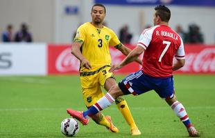 Fotos da vitria do Paraguai sobre a Jamaica por 1 a 0, em jogo vlido pelo Grupo B