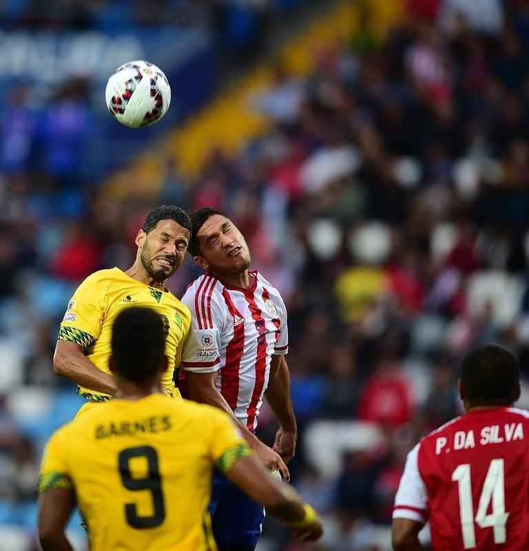 Fotos da vitria do Paraguai sobre a Jamaica por 1 a 0, em jogo vlido pelo Grupo B