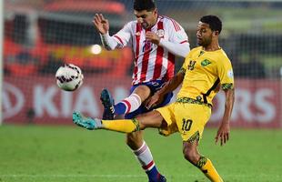 Fotos da vitria do Paraguai sobre a Jamaica por 1 a 0, em jogo vlido pelo Grupo B