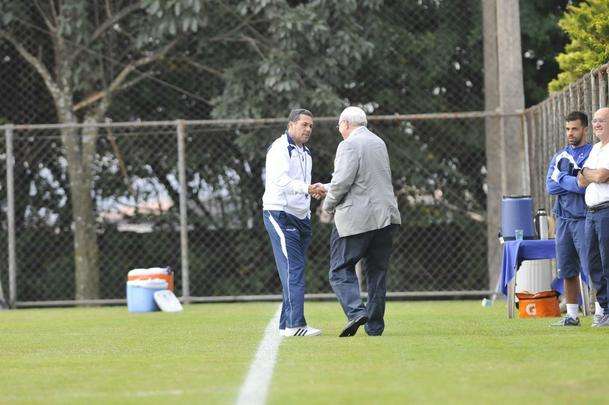Treinador e presidente do Cruzeiro tiveram longo dilogo na tarde desta tera-feira