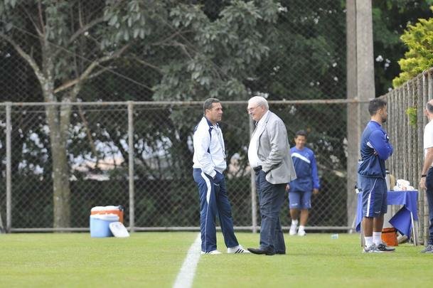 Treinador e presidente do Cruzeiro tiveram longo dilogo na tarde desta tera-feira