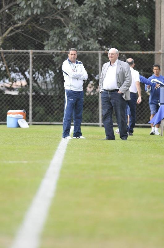 Treinador e presidente do Cruzeiro tiveram longo dilogo na tarde desta tera-feira