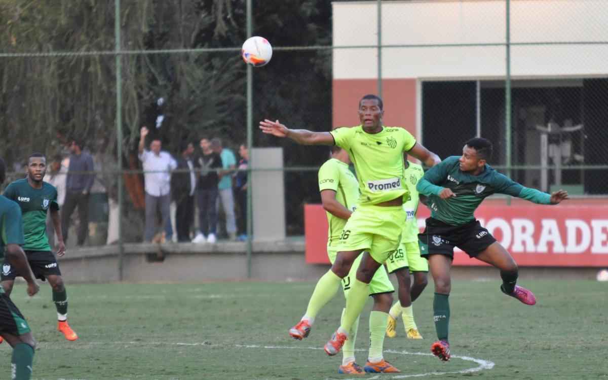 Com gol de armador Tony, reservas do Amrica venceram Villa Nova em jogo-treino disputado no CT Lanna Drumond