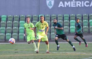 Com gol de armador Tony, reservas do Amrica venceram Villa Nova em jogo-treino disputado no CT Lanna Drumond