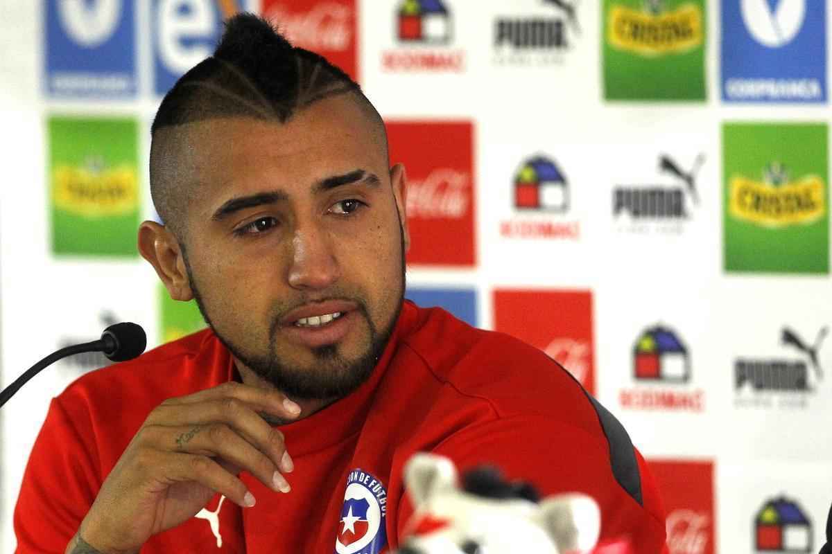 Arturo Vidal concedeu entrevista, mostrou arrependimento e pediu desculpas ao povo chileno