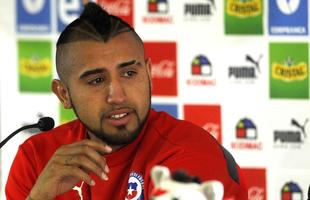Arturo Vidal concedeu entrevista, mostrou arrependimento e pediu desculpas ao povo chileno