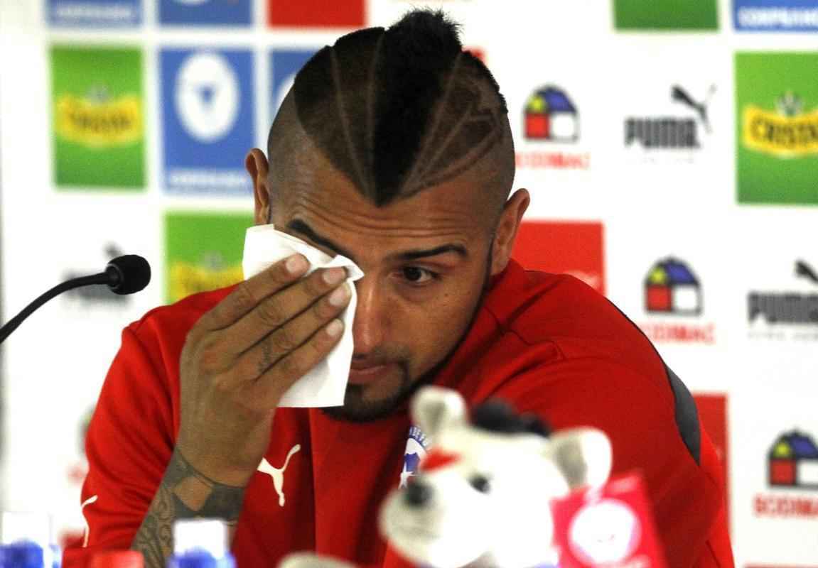 Arturo Vidal concedeu entrevista, mostrou arrependimento e pediu desculpas ao povo chileno