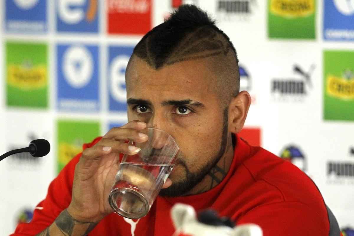 Arturo Vidal concedeu entrevista, mostrou arrependimento e pediu desculpas ao povo chileno