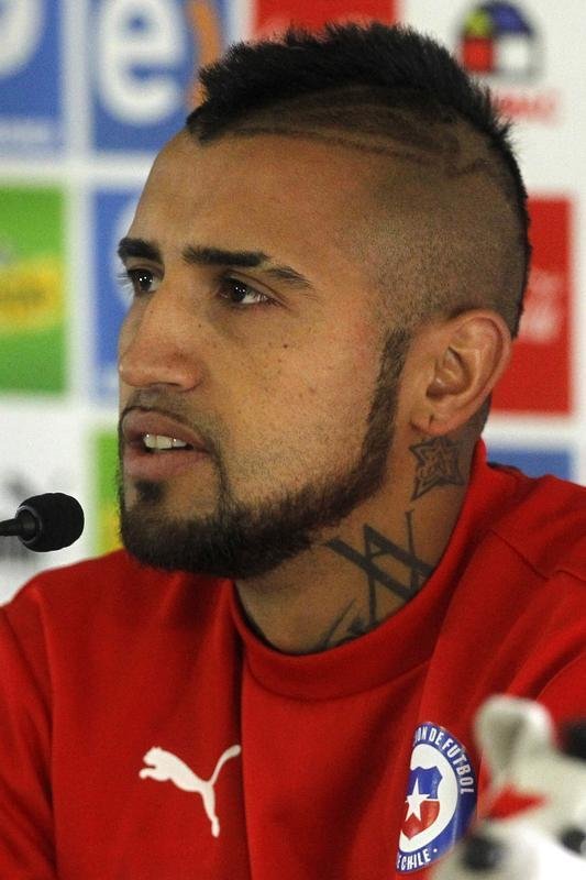 Arturo Vidal concedeu entrevista, mostrou arrependimento e pediu desculpas ao povo chileno