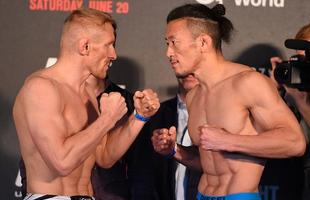 Pesagem do UFC Fight Night 69 em Berlim - Dennis Siver e Tatsuya Kawajiri na encarada