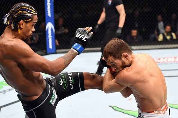 Mairbek Taisumov venceu Alan Patrick por nocaute tcnico no segundo round