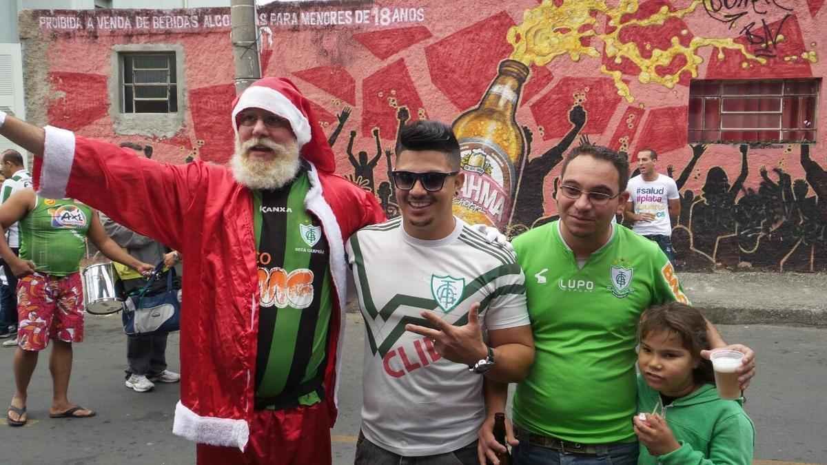 A torcida americana fez a festa no jogo contra o Atltico-GO, pela oitava rodada da Srie B do Brasileiro. O Independncia recebeu muitas famlias, j que mulheres e crianas no pagaram ingressos e entraram no estdio na condio de acompanhantes dos torcedores. O pblico total foi de 3.265 pessoas.