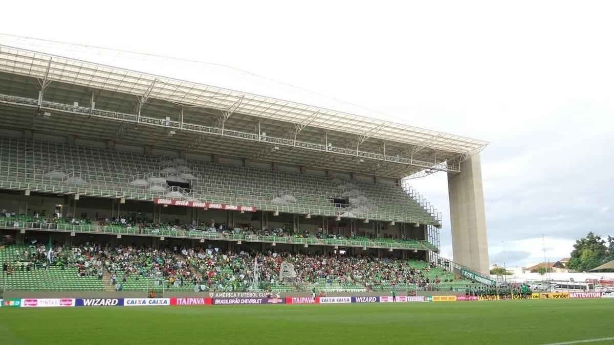 A torcida americana fez a festa no jogo contra o Atltico-GO, pela oitava rodada da Srie B do Brasileiro. O Independncia recebeu muitas famlias, j que mulheres e crianas no pagaram ingressos e entraram no estdio na condio de acompanhantes dos torcedores. O pblico total foi de 3.265 pessoas.