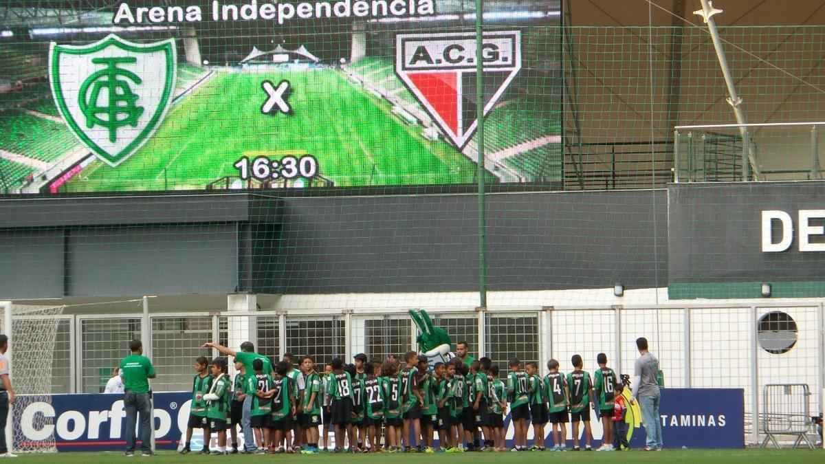 Com a promoo estabelecida pela diretoria americana, muitas crianas compareceram no Estdio Independncia