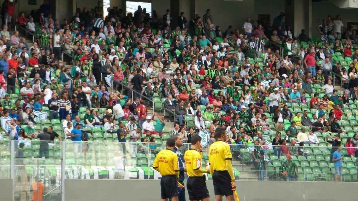 A torcida americana fez a festa no jogo contra o Atltico-GO, pela oitava rodada da Srie B do Brasileiro. O Independncia recebeu muitas famlias, j que mulheres e crianas no pagaram ingressos e entraram no estdio na condio de acompanhantes dos torcedores. O pblico total foi de 3.265 pessoas.