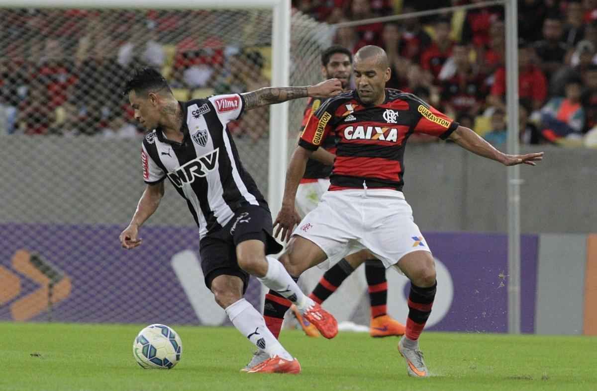 O Galo no se intimidou com a presso da torcida, controlou bem o jogo e venceu o Flamengo com gols de Samir (contra) e Pratto
