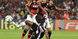 O Galo no se intimidou com a presso da torcida, controlou bem o jogo e venceu o Flamengo com gols de Samir (contra) e Pratto