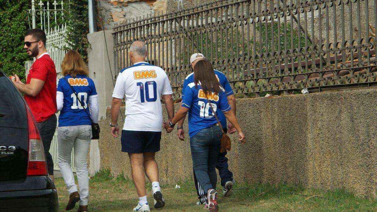 Novo horrio atraiu muitas famlias ao Mineiro na manh deste domingo