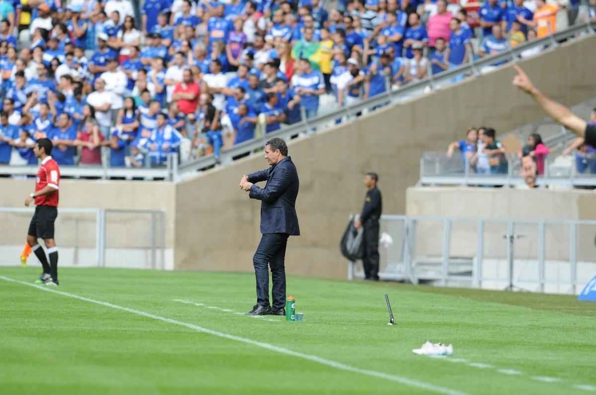 Imagens do jogo entre Cruzeiro e Chapecoense, no Mineiro, pela 8 rodada do Brasileiro