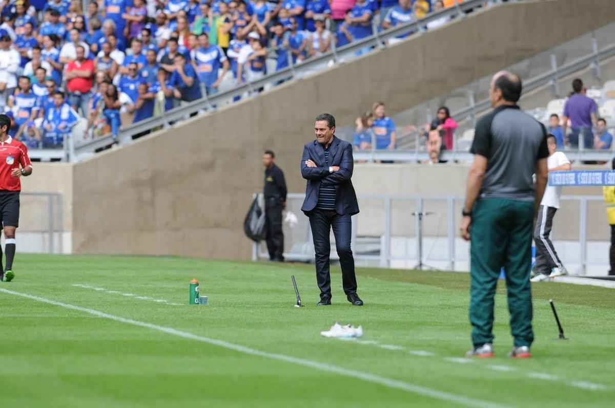 Imagens do jogo entre Cruzeiro e Chapecoense, no Mineiro, pela 8 rodada do Brasileiro