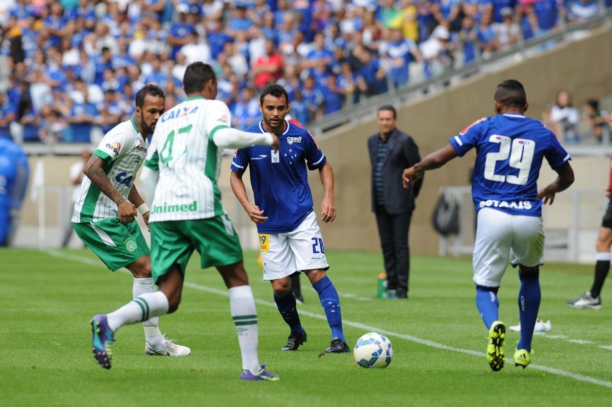 Imagens do jogo entre Cruzeiro e Chapecoense, no Mineiro, pela 8 rodada do Brasileiro