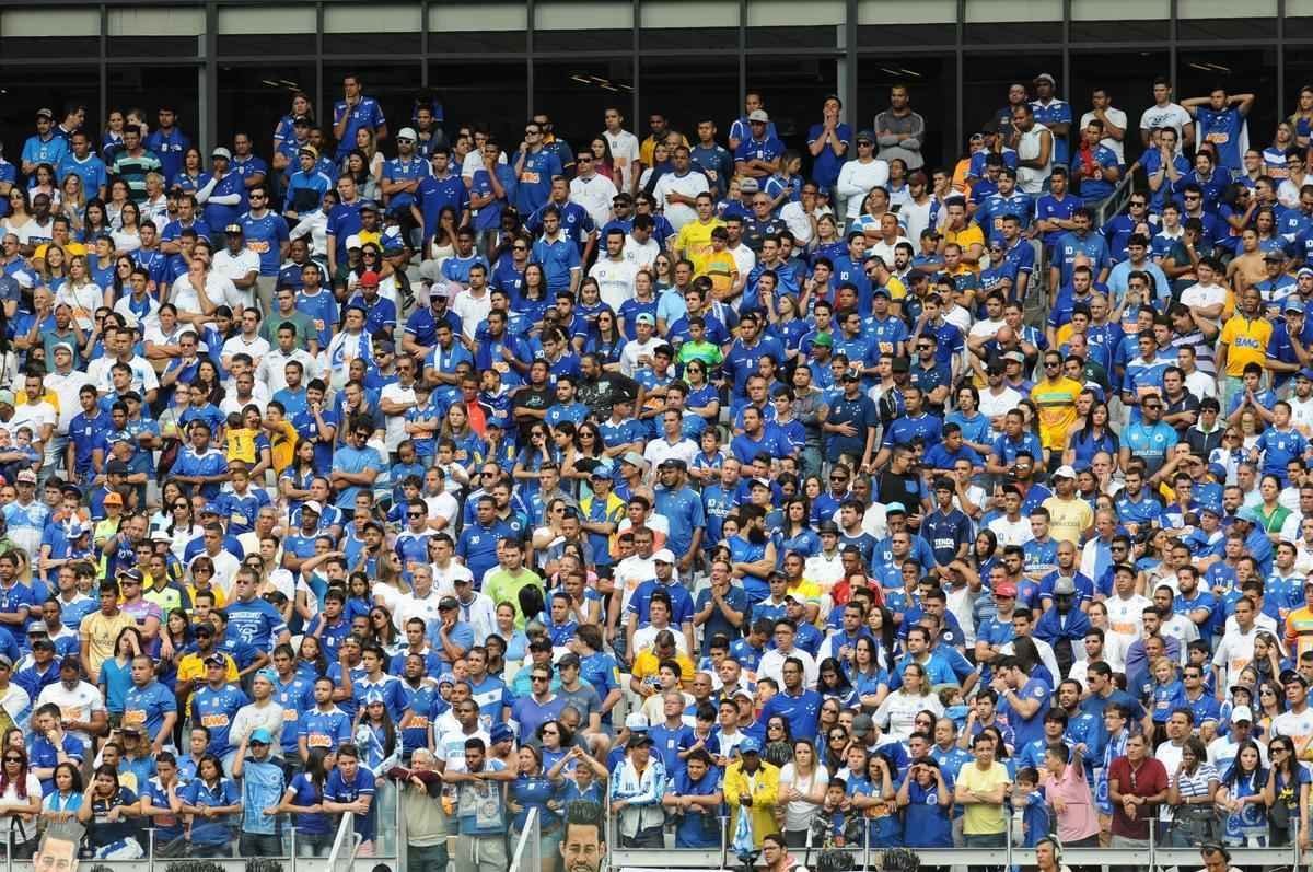 Imagens do jogo entre Cruzeiro e Chapecoense, no Mineiro, pela 8 rodada do Brasileiro