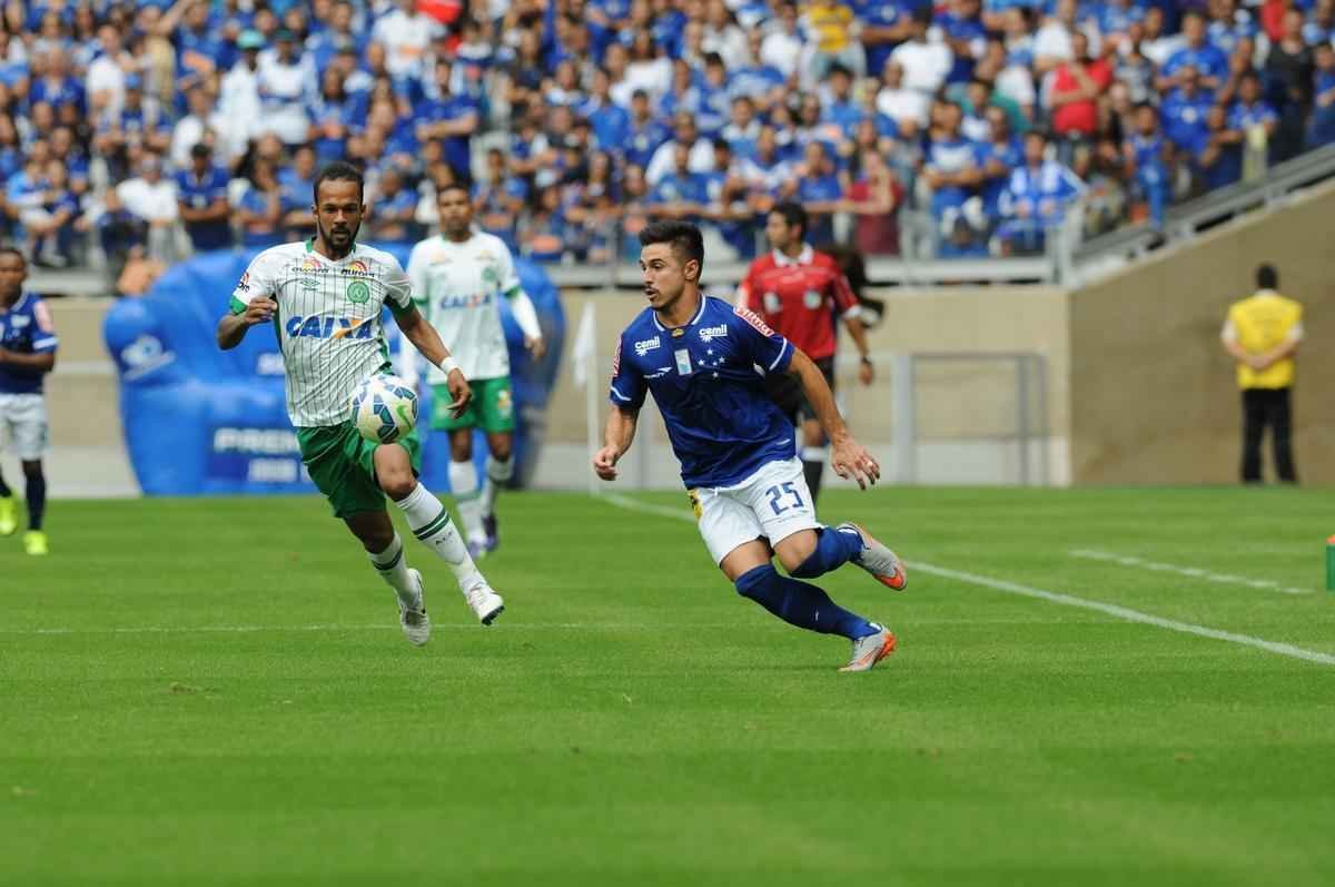 Imagens do jogo entre Cruzeiro e Chapecoense, no Mineiro, pela 8 rodada do Brasileiro