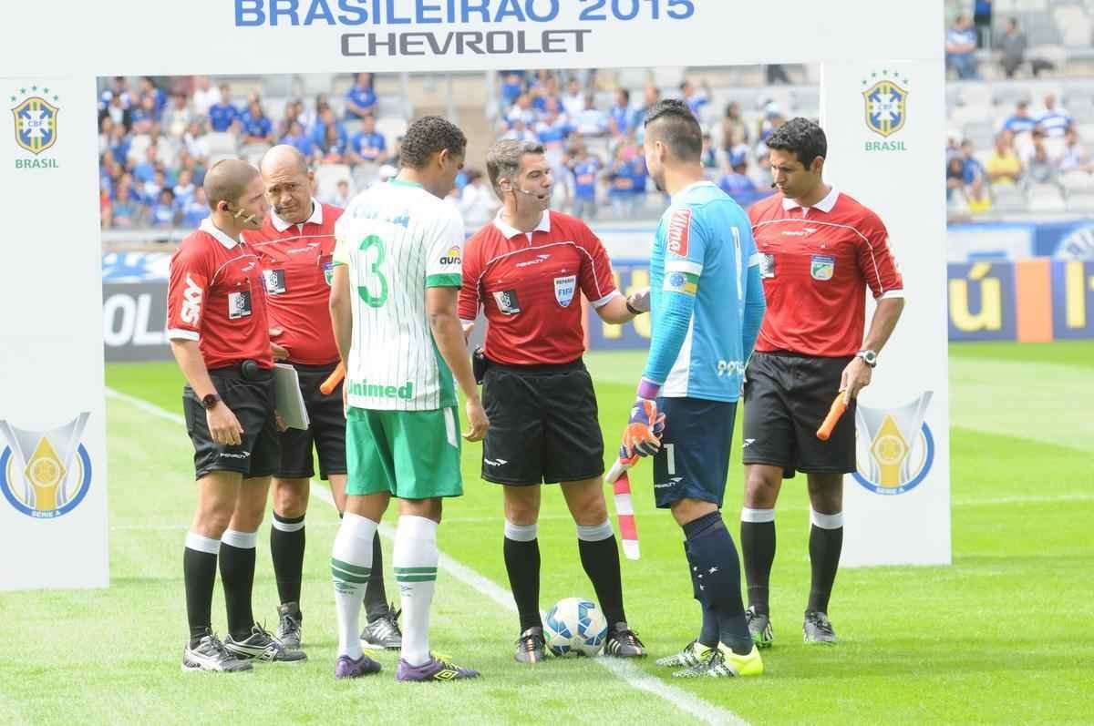Imagens do jogo entre Cruzeiro e Chapecoense, no Mineiro, pela 8 rodada do Brasileiro