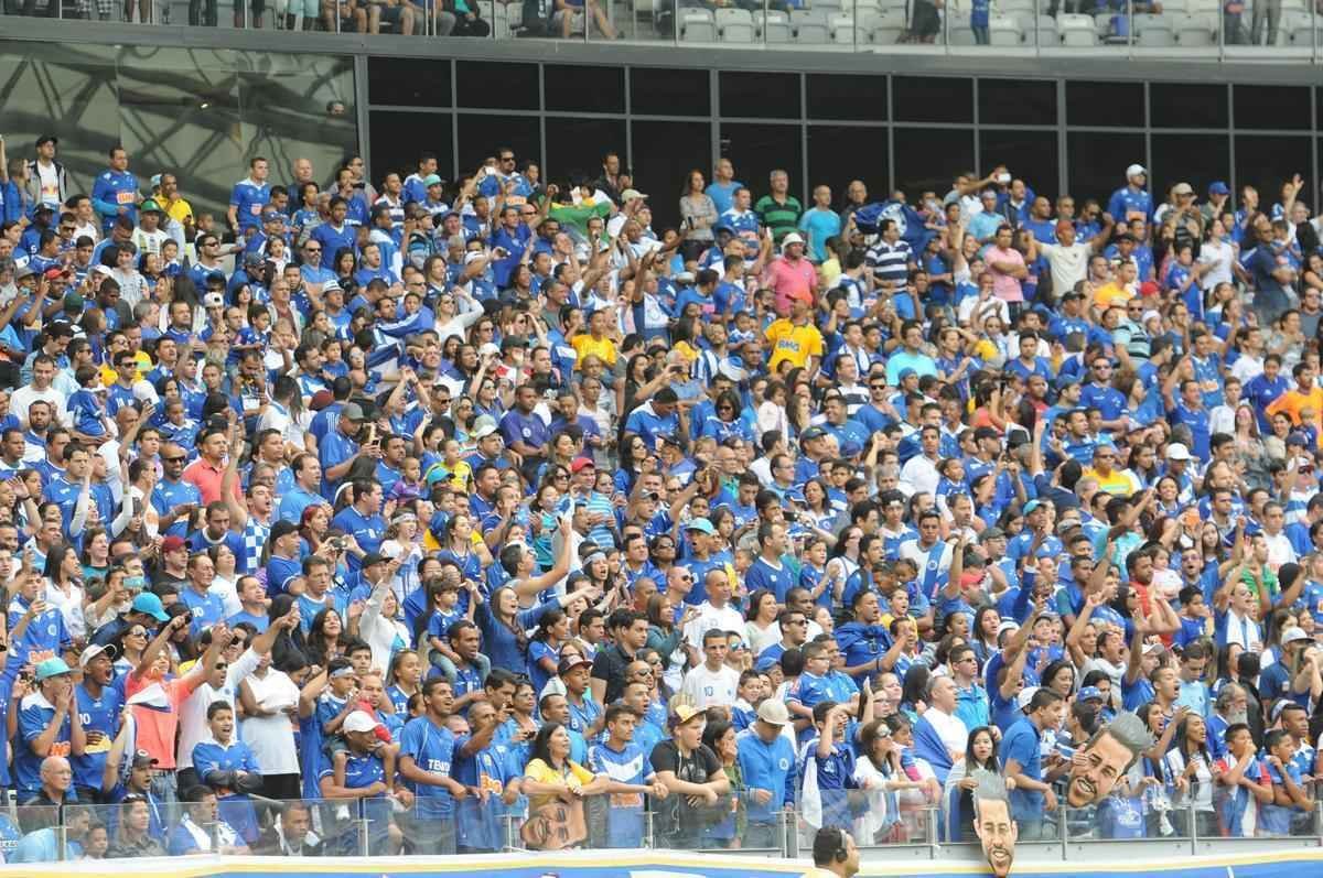 Imagens do jogo entre Cruzeiro e Chapecoense, no Mineiro, pela 8 rodada do Brasileiro