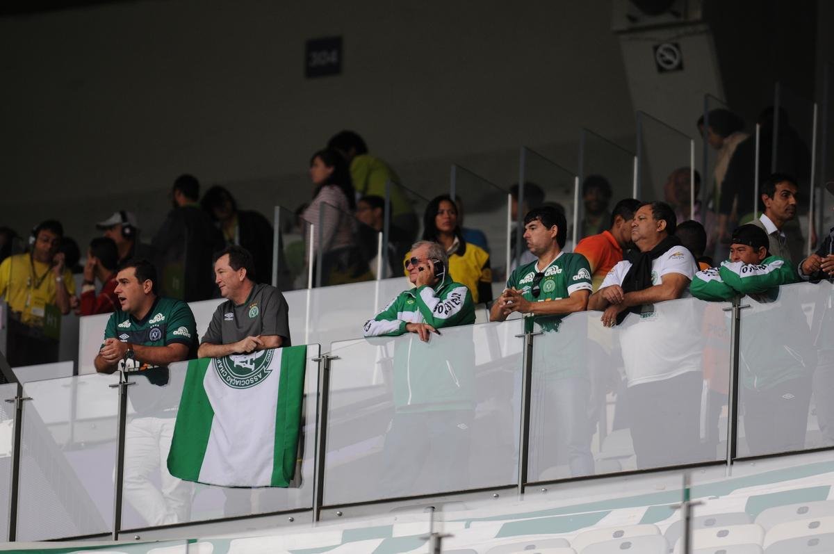 Torcedores da Chapecoense no Mineiro