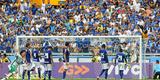 Torcedores do Cruzeiro compareceram em bom nmero ao Mineiro em jogo das 11h deste domingo
