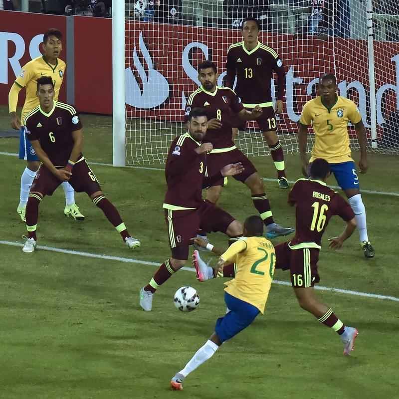 Brasil e Venezuela jogaram pelo Grupo C da Copa Amrica para definir os ltimos classificados para as quartas-de-final da competio