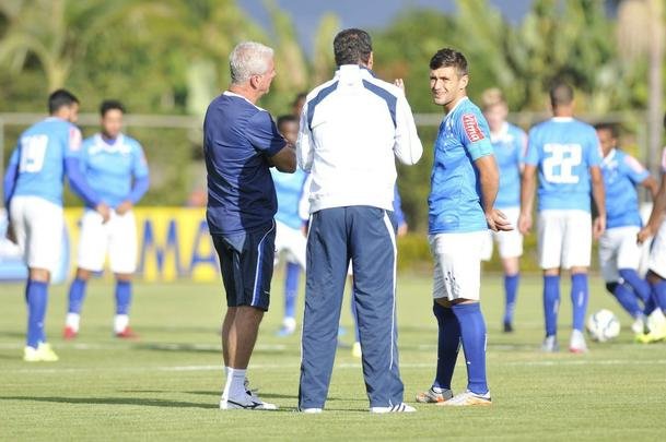 De Arrascaeta voltou da Seleo Uruguaia e treinou pela primeira vez com Vanderlei Luxemburgo