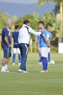 De Arrascaeta voltou da Seleo Uruguaia e treinou pela primeira vez com Vanderlei Luxemburgo