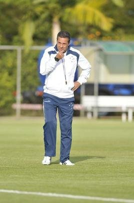 De Arrascaeta voltou da Seleo Uruguaia e treinou pela primeira vez com Vanderlei Luxemburgo