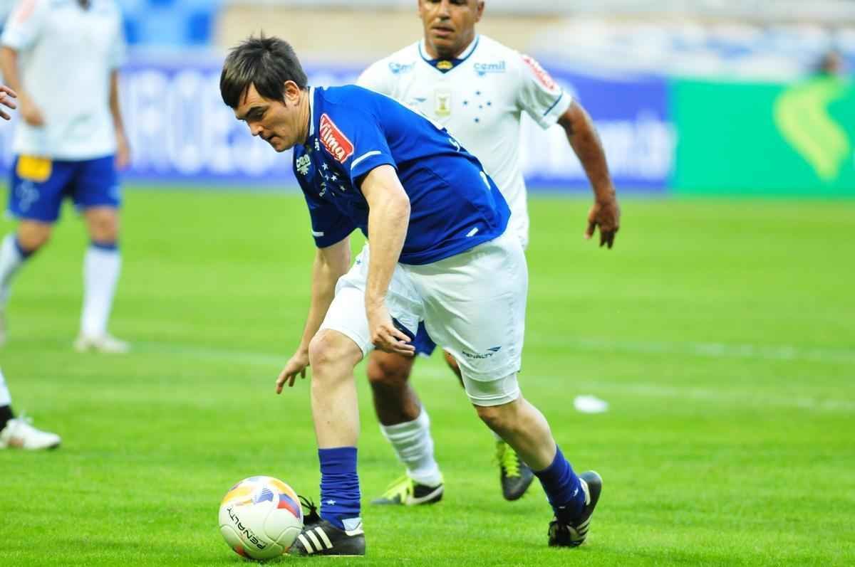 Torcida no Mineiro presenciou um jogo recheado de nostalgia neste sbado