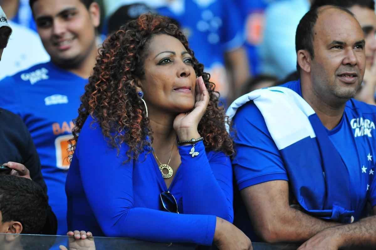 Torcida no Mineiro presenciou um jogo recheado de nostalgia neste sbado