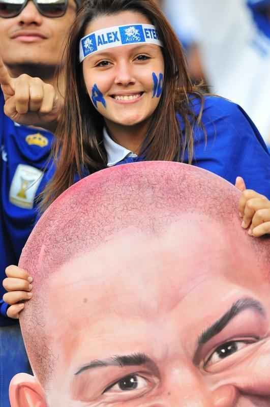 Torcida no Mineiro presenciou um jogo recheado de nostalgia neste sbado