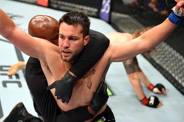 Imagens do card preliminar do UFC Fight Night 70 em Hollywood