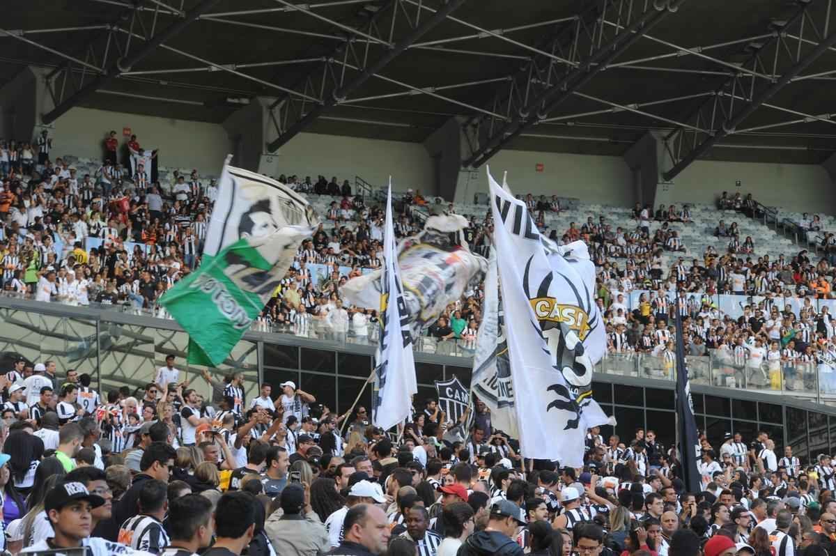 Atleticanos fazem uma bonita festa no Mineiro