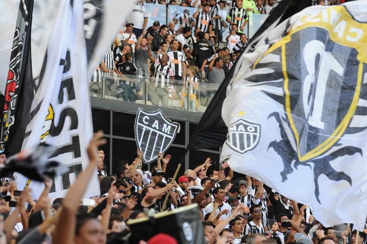 Atleticanos fazem uma bonita festa no Mineiro