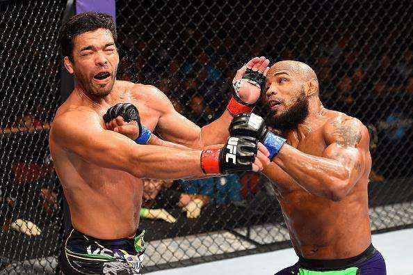 Imagens da vitria de Yoel Romero sobre Lyoto Machida no UFC em Hollywood
