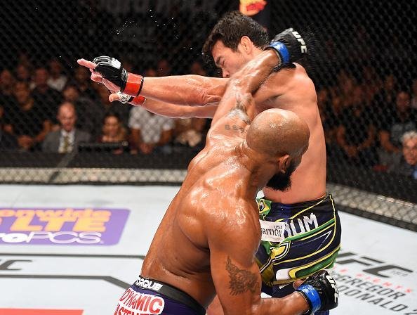 Imagens da vitria de Yoel Romero sobre Lyoto Machida no UFC em Hollywood