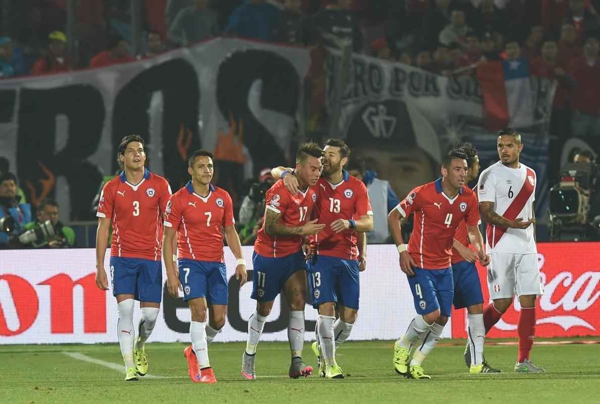 Chile vence o Peru por 2 a 1, faz a festa da torcida e se garante na final da Copa Amrica